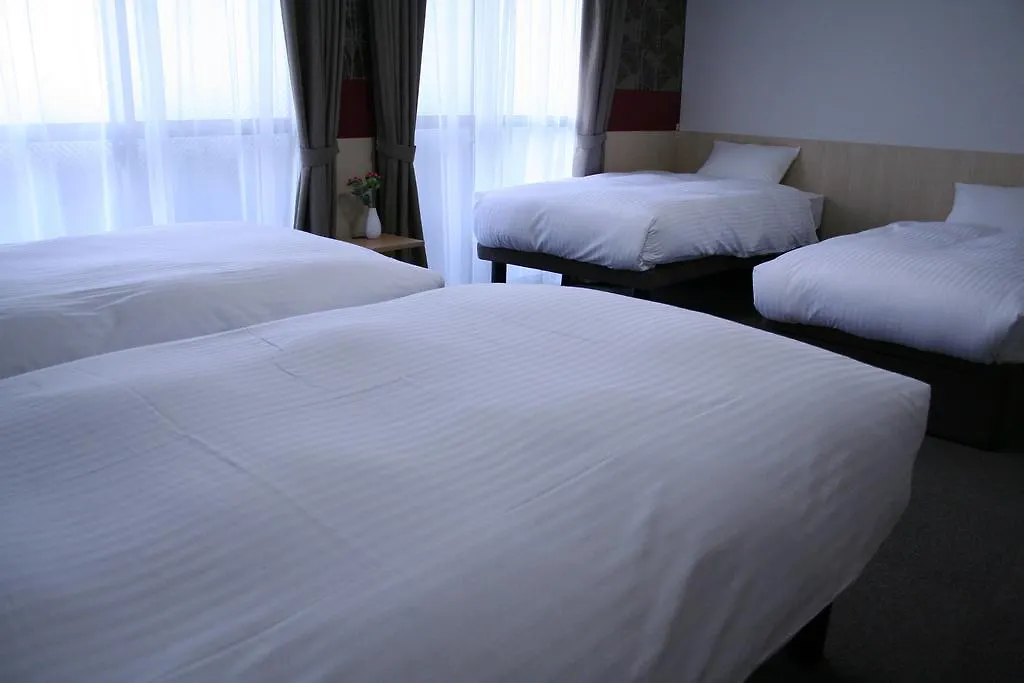 Glanz Kei Karasuma Gosho Apartment